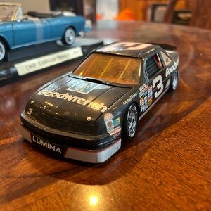 1988 NASCAR Dale Earnhardt Goodwrench car model